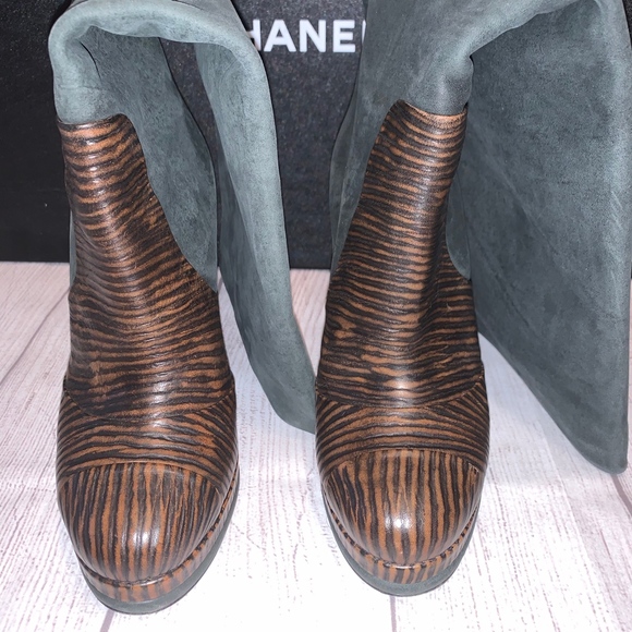 CHANEL Knee-High Boots - Picture 6 of 6